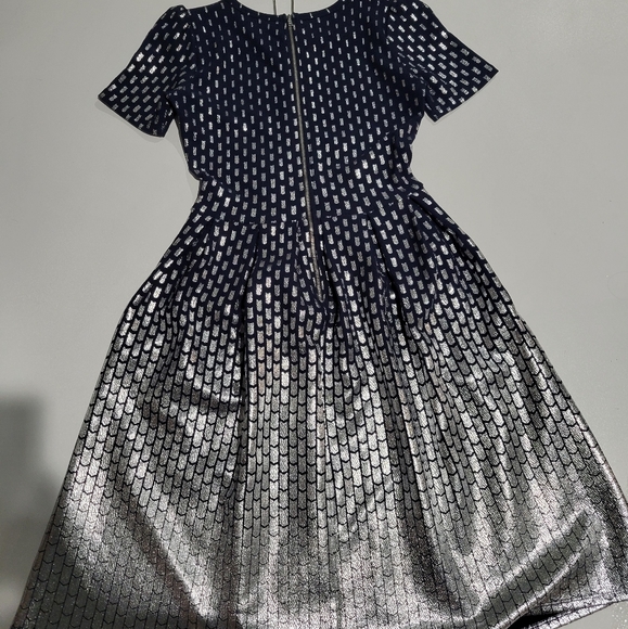 Elegant Amelia Dress - Picture 5 of 9